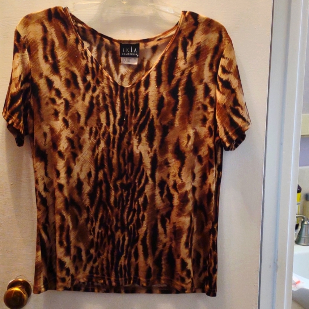 Ladies Leopard Print Top